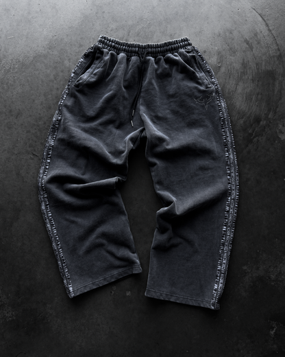 "SLASHER" ULTRA BAGGY SWEATS