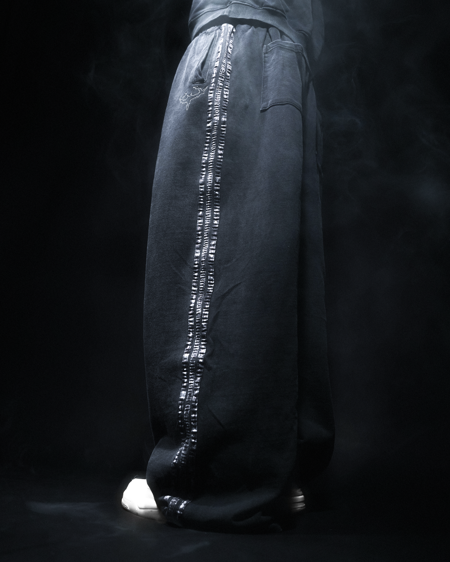 "SLASHER" ULTRA BAGGY SWEATS