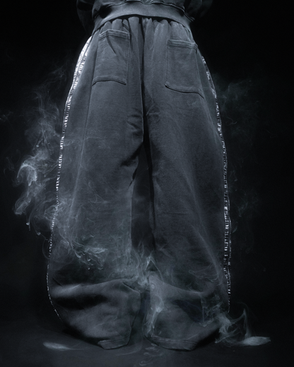 "SLASHER" ULTRA BAGGY SWEATS