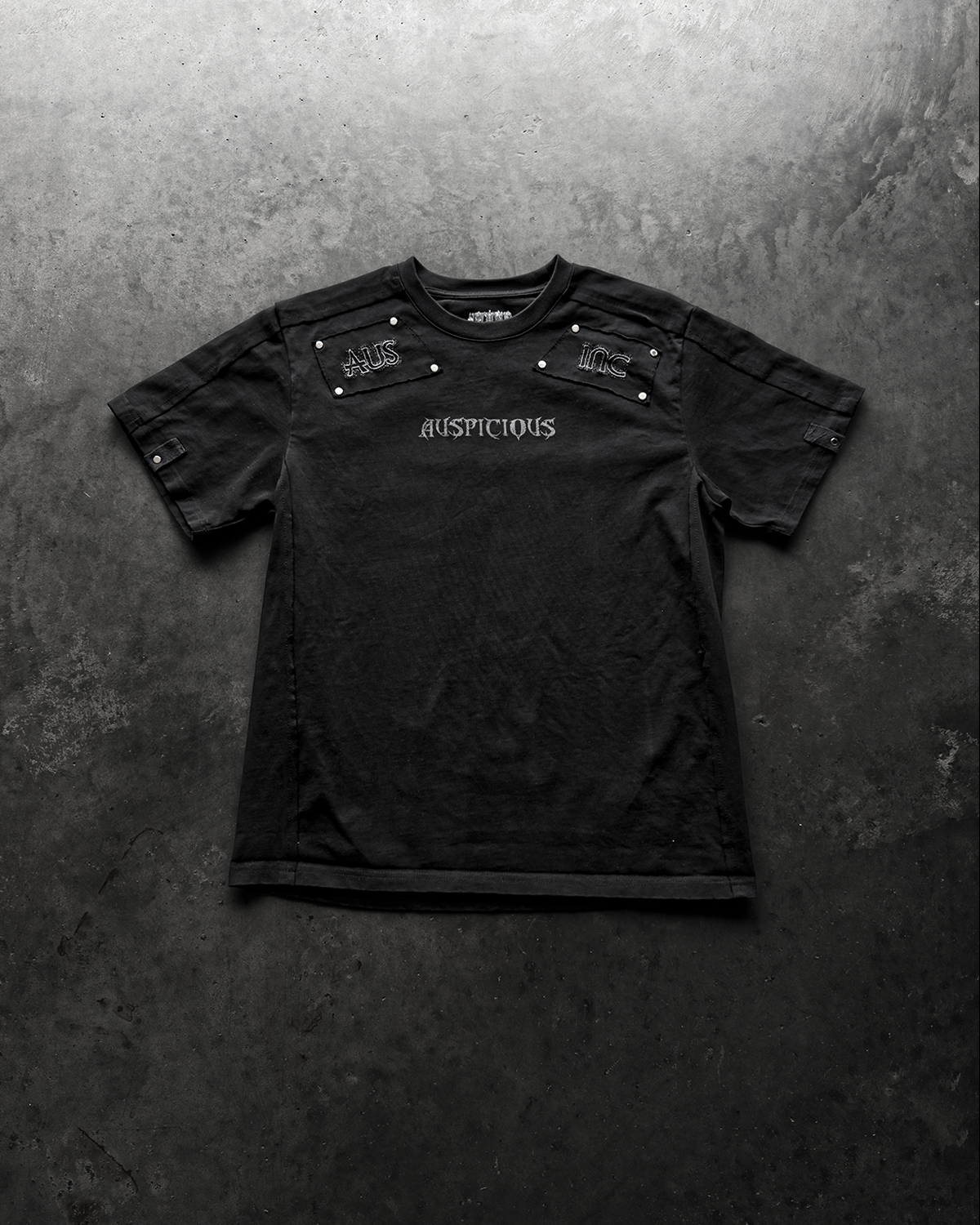 VANISHED TEE