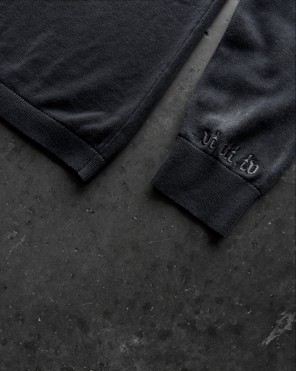 WRAITH KNIT LONGSLEEVE