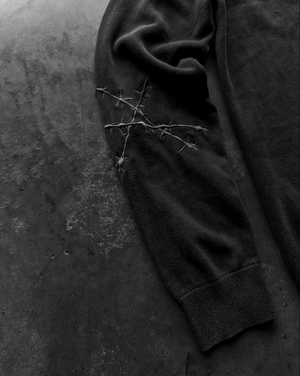 WRAITH KNIT LONGSLEEVE