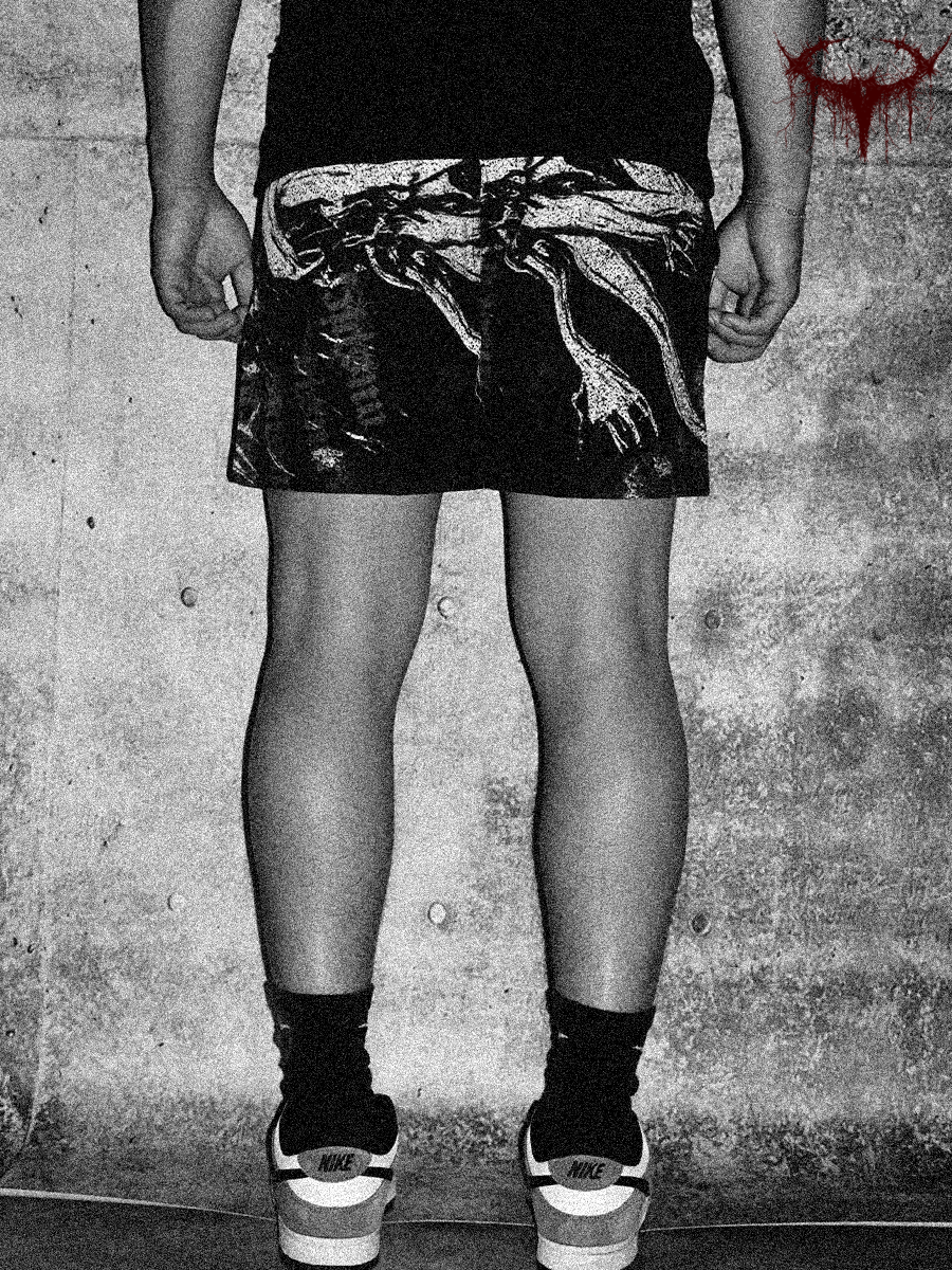 EXILED SHORTS (SIZE UP)